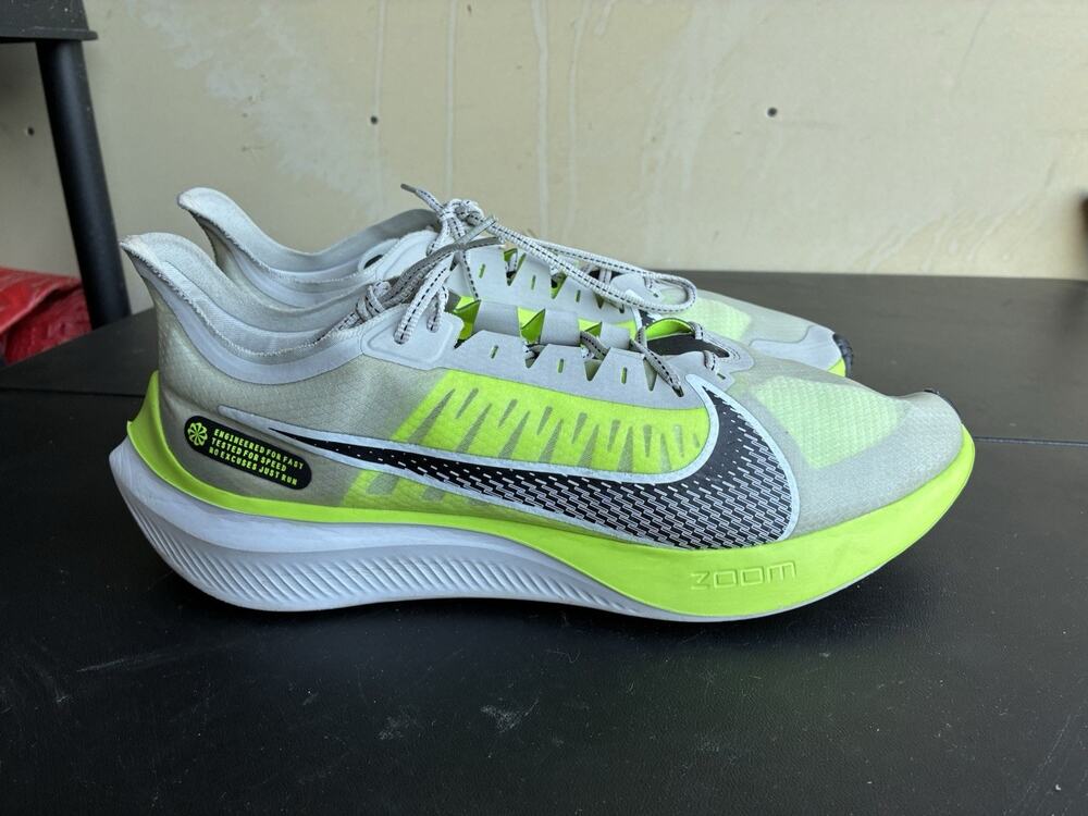 Nike Men's Zoom Gravity 'Volt' Athletic Shoes Sneakers Size 14 US BQ3202-011